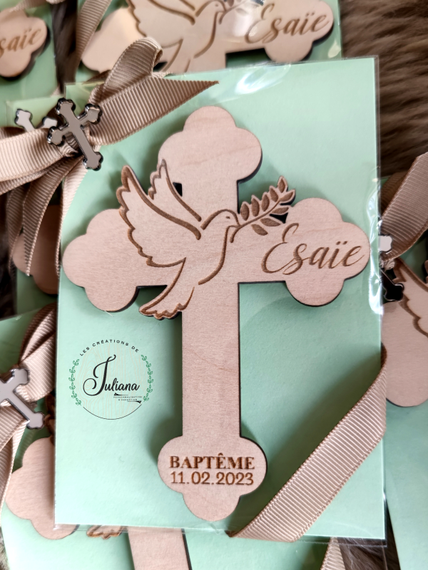 Petite croix aimantée "Baptême" – Image 4