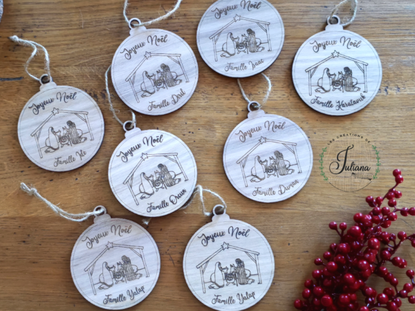Boule de Noël Personnalisée "Crèche" – Image 2